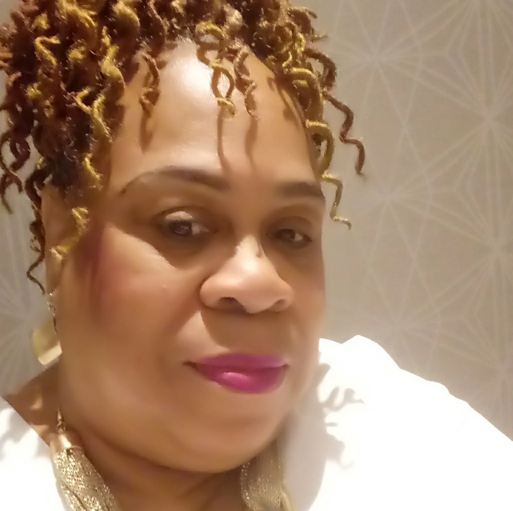 Meet your Posher, Claudette